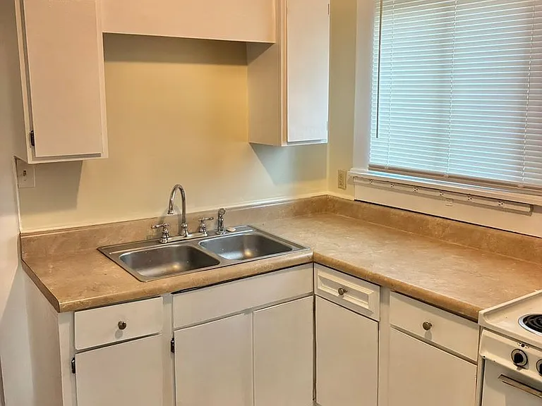 1115B Cobb St — Photo 5