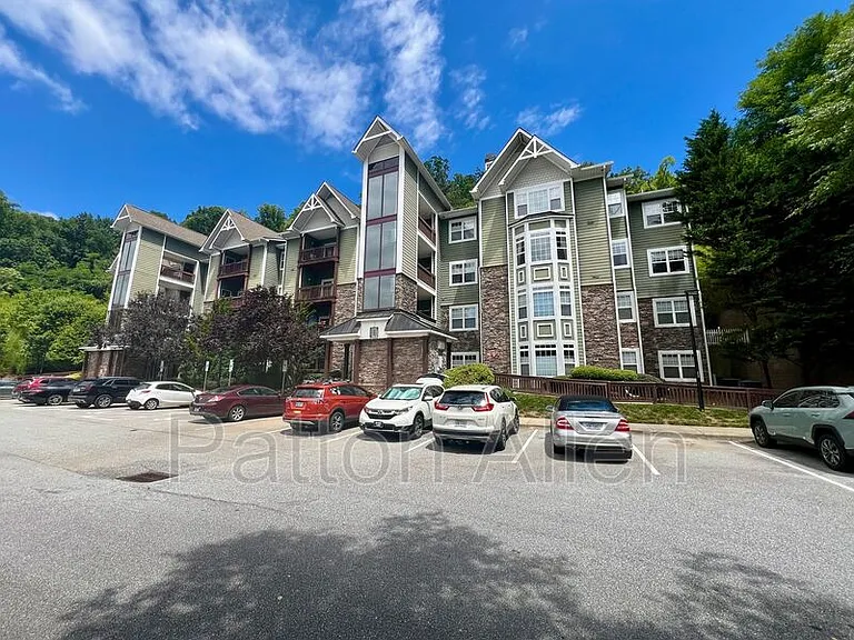 2000 Olde Eastwood Village Blvd #106 — Photo 43
