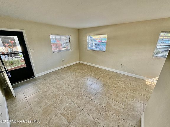 4th image of 405 Adams Ave APT 1