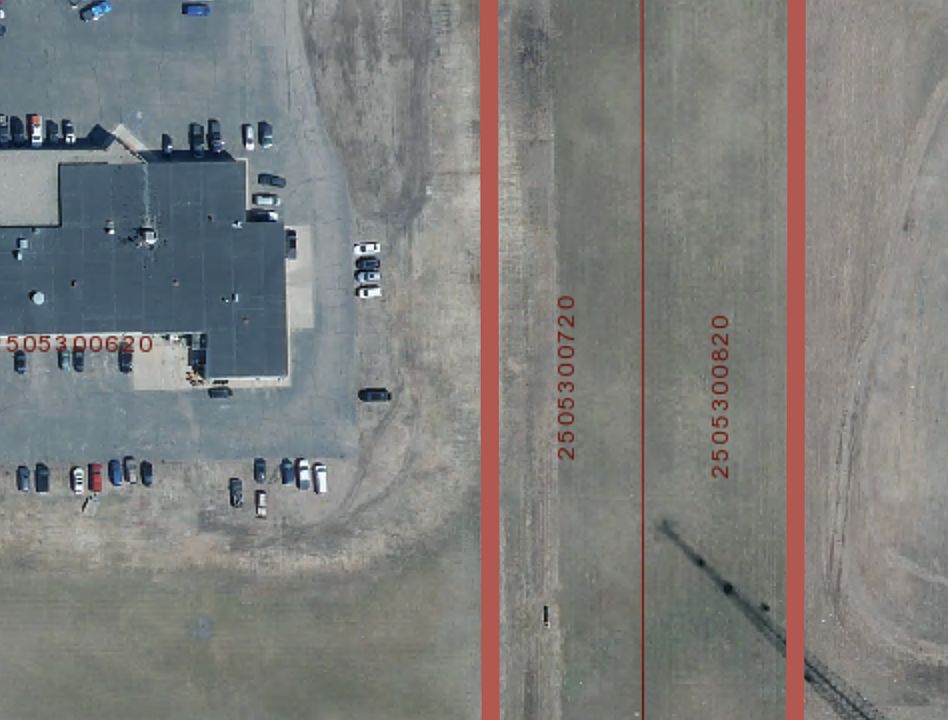 1st image of 007-008 3rd St W