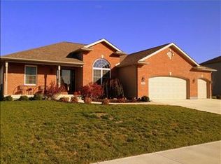 693 Sherwood Dr, Troy, OH