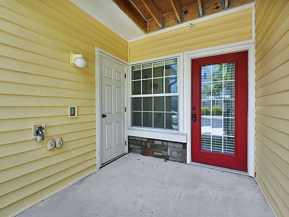 3rd image of 575 Oakleaf Plantation Pkwy Unit 1107