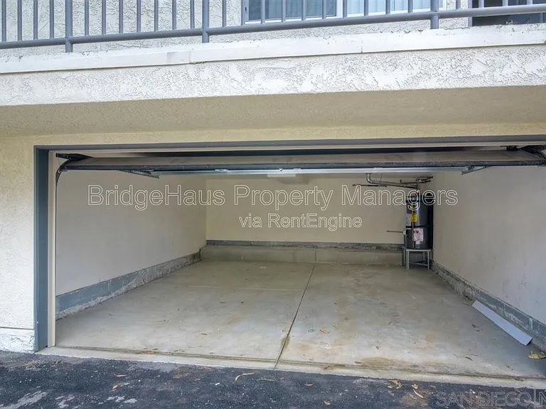 378 Moss St #14 — Photo 19
