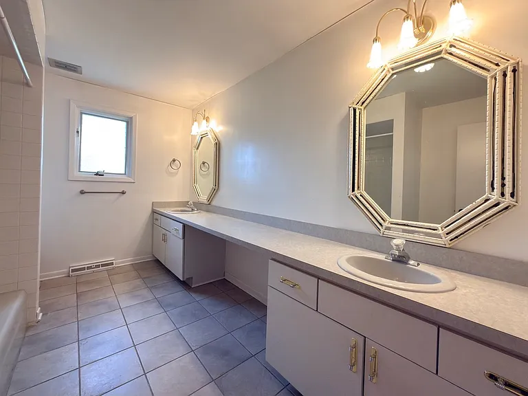 7826 Dunham Rd — Photo 18
