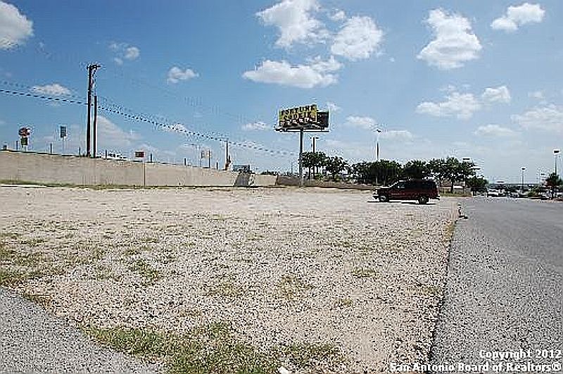 1st image of 6171 NW Loop 410