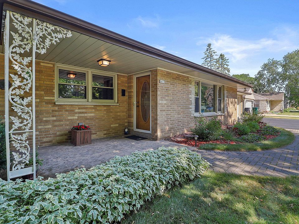 1st image of 1613 S Clover Knoll Pl