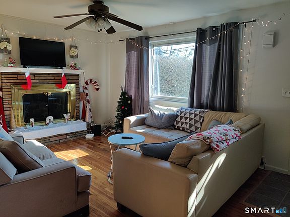 3rd image of 100 Loftus Cir