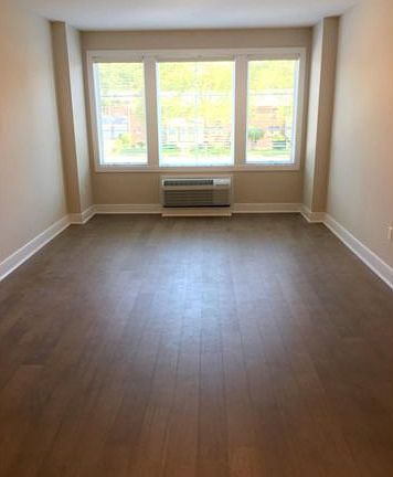 4th image of 461 Palisades Blvd APT 209