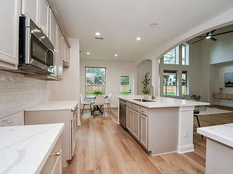 18 Hadlock Pl — Photo 10