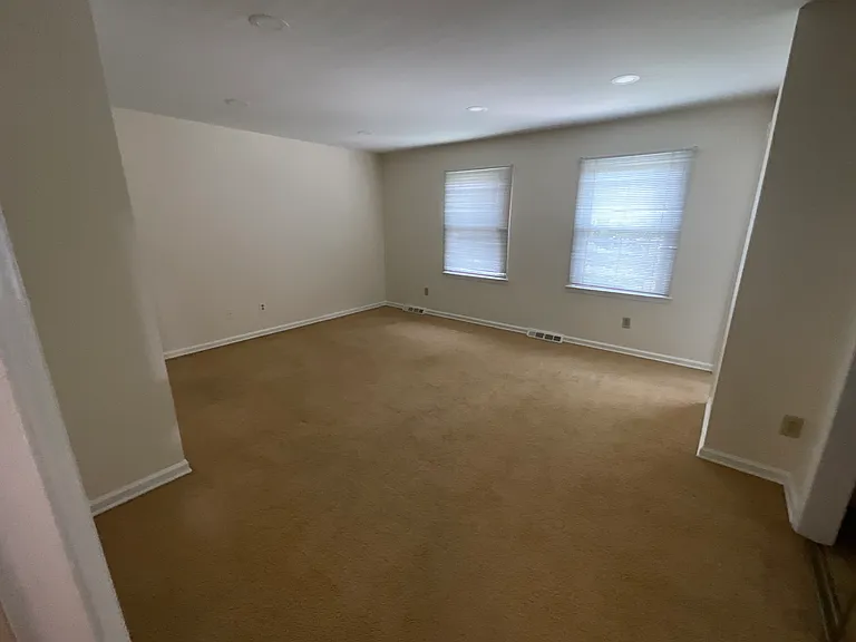 1353 Gray Hawk Rd — Photo 8