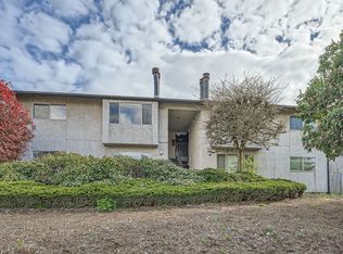 1045 SW 122nd St APT C, Seattle, WA 98146