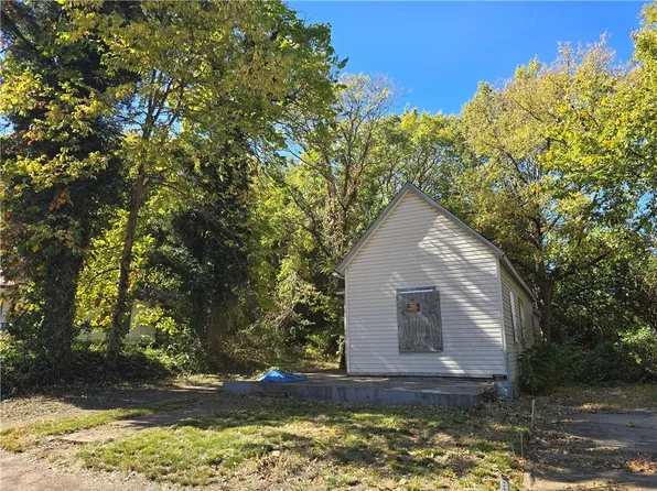 3414 & 3412 Brooklyn Ave, Kansas City, MO 64109