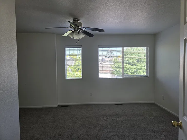 Fall River Cir — Photo 12