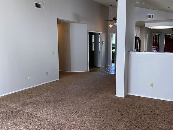 5th image of 5010 Laguna Park Dr