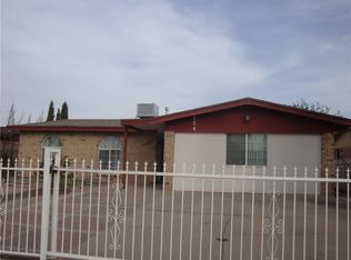 824 Mont Blanc Dr, El Paso, TX 79907