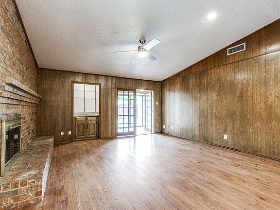 5th image of 425 Quintana Dr