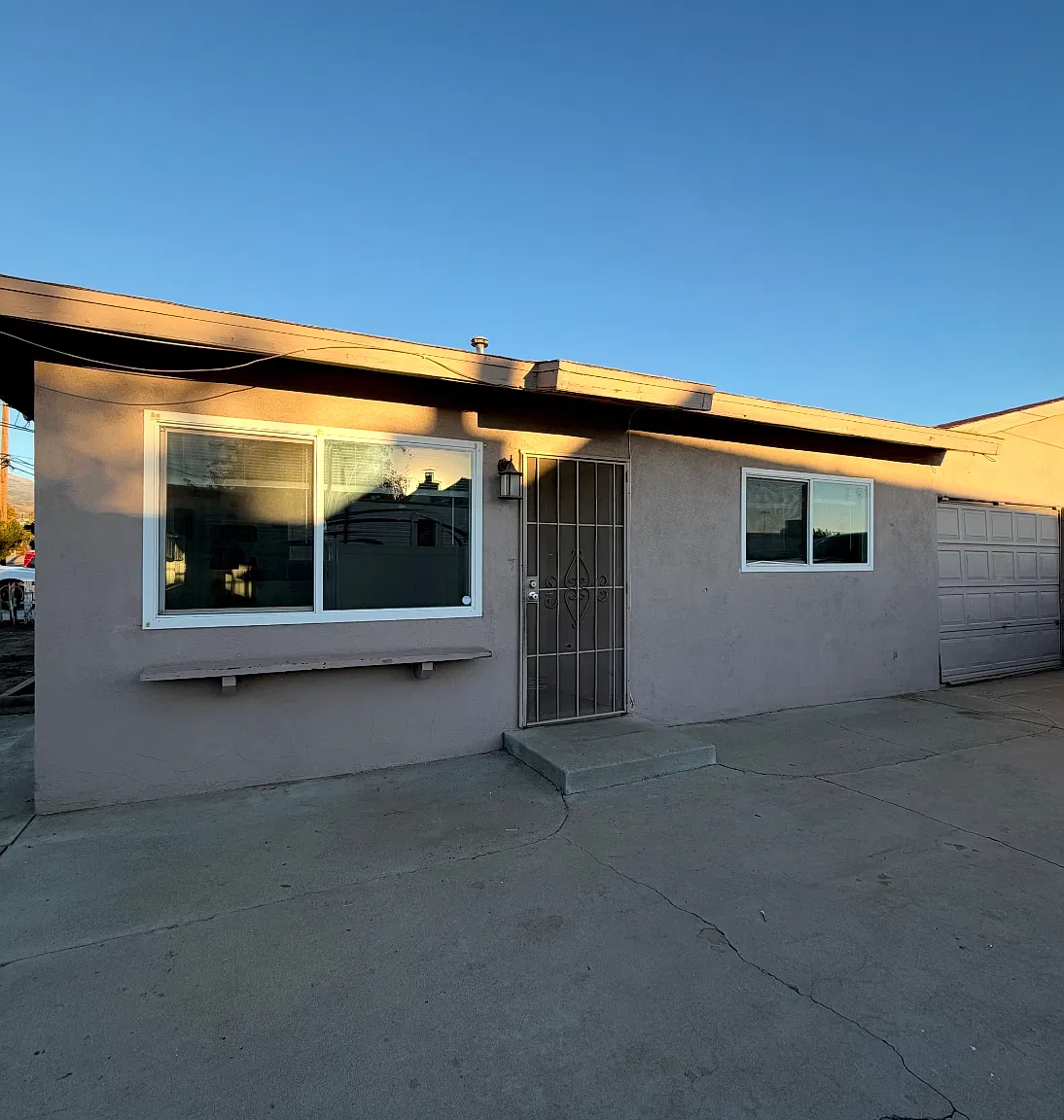 2 bed, 900 sqft, $1,900 — Photo 2