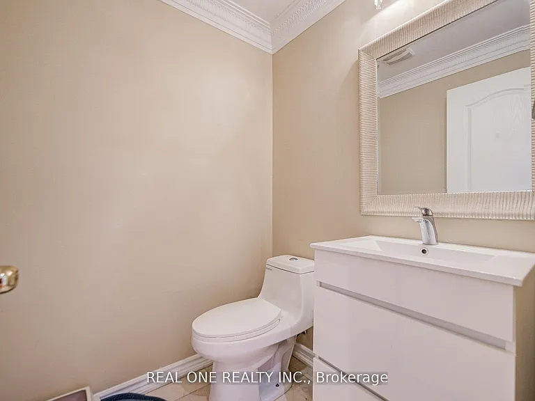 9 Ruskov Ln #UPPER — Photo 15