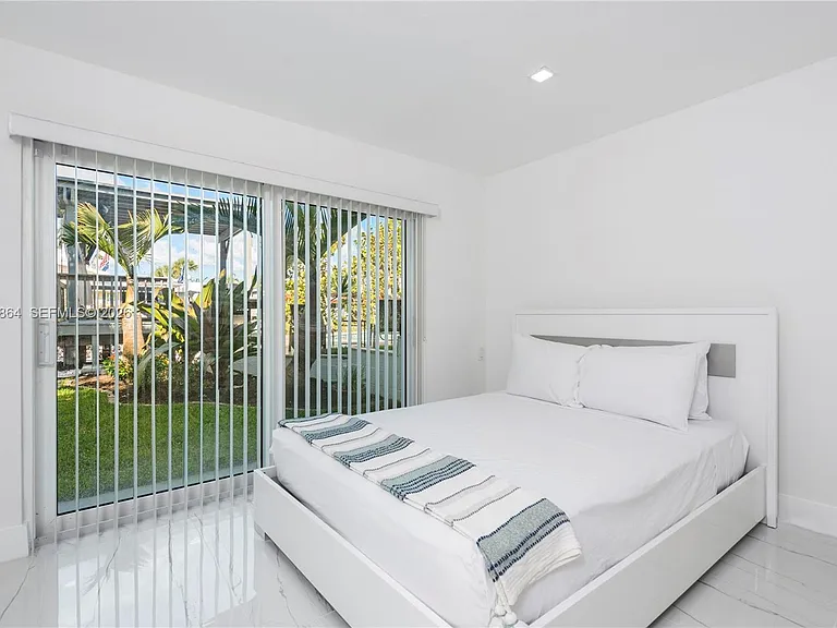 2531 Key Largo Ln — Photo 17