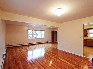 21715 136th Rd #2, Springfield Gardens, NY 11413