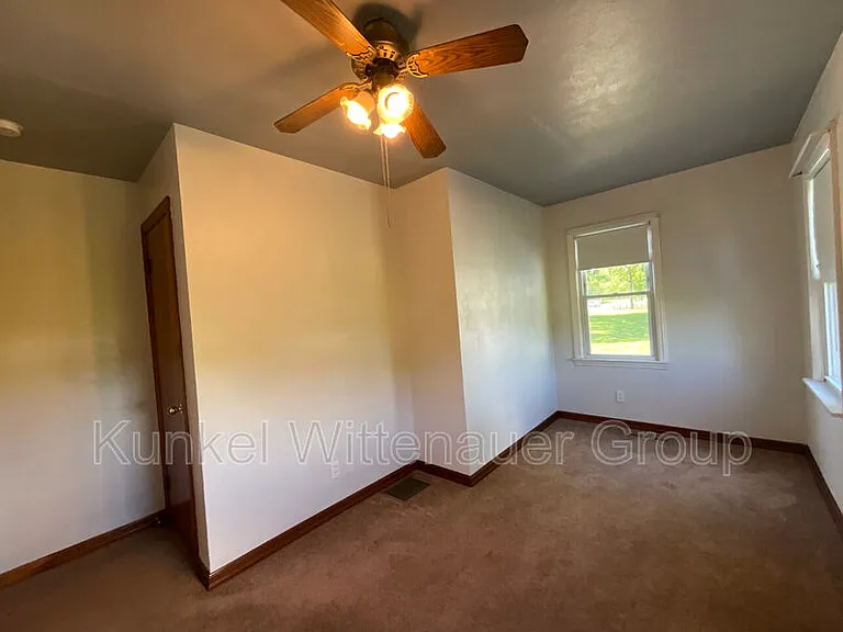 1006 Scott Troy Rd — Photo 12