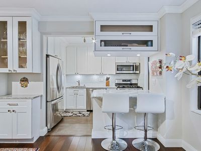 425 E 79th St APT 5C, New York, NY, 10075