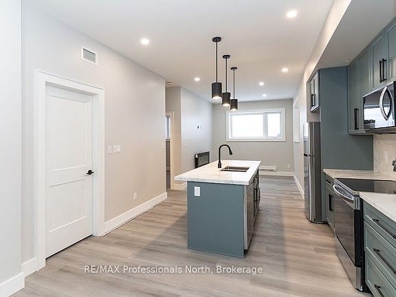 4th image of 371 Muskoka Beach Rd #1B