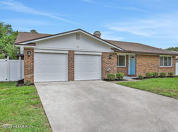 3rd image of 1527 MONUMENT OAKS Drive
