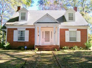 306 N Jones St, Bolivar, TN 38008