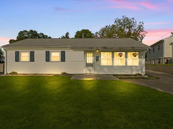 125 E Doris Dr, Fairborn, OH 45324