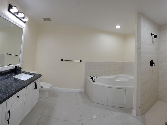 4th image of 1772 N Dovetail Dr #C