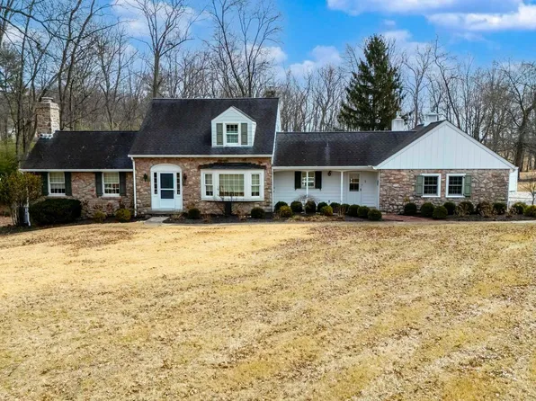 1420 County Line Rd, Gilbertsville, PA 19525
