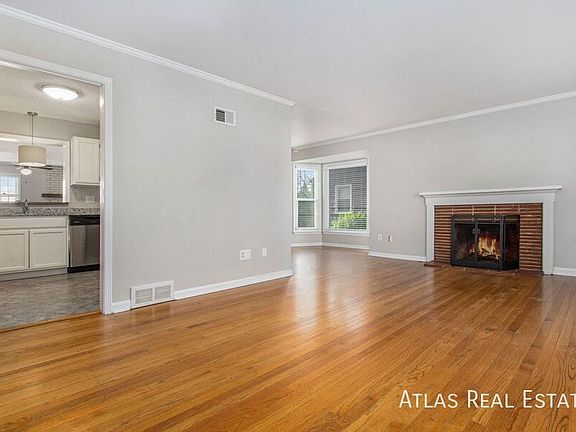 3rd image of 8036 Reinhardt Ln