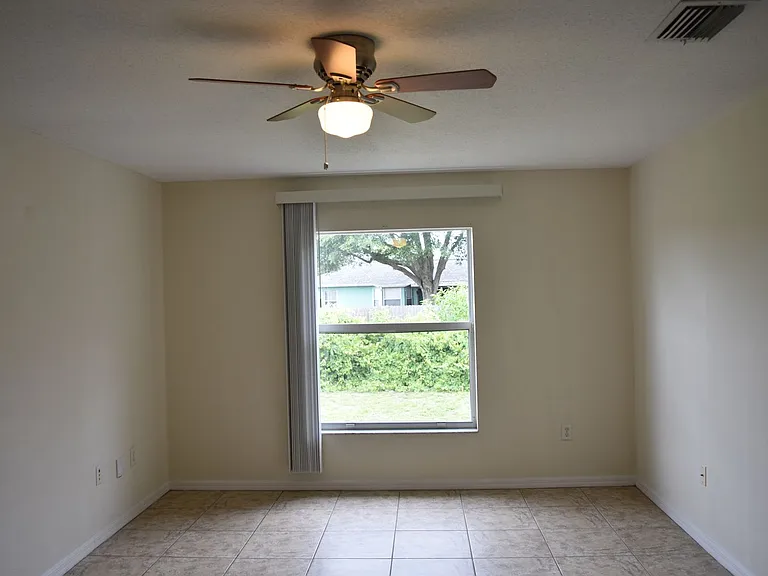 334 Bordeaux Ave NE — Photo 52