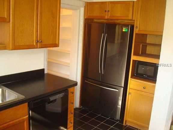 4th image of 735 38th Ave S