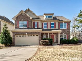 105 Oakmoss Trl, Holly Springs, NC 27540