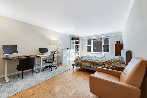 Sold by Compass | media 7