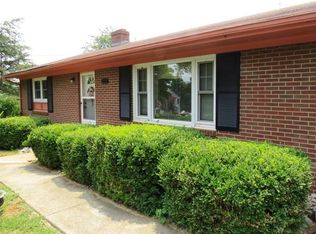 100 Linda Dr, Martinsville, VA 24112