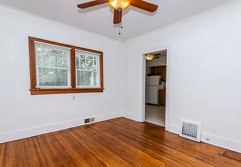 1012 N Glenwood Ave — Photo 5