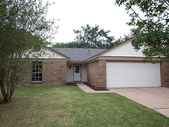 2nd image of 2515 Calvary Ln