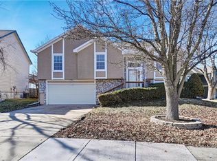 6354 Stevenson St, Shawnee, KS 66218
