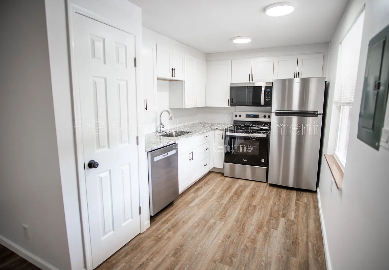 2 bed, 1.0 bath, 777 sqft, $1,300 — Photo 1