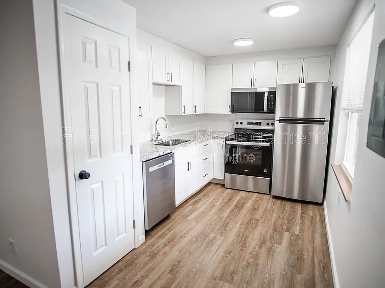 315 N Castle St #9 — Photo 1