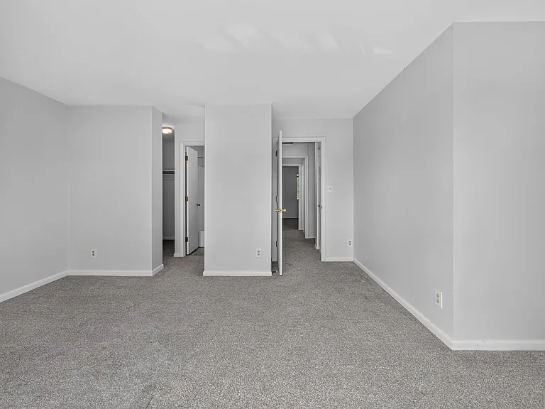 225 Harvest Dr — Photo 29