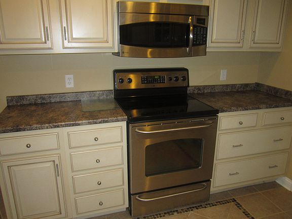 4th image of 1042 Angelica St