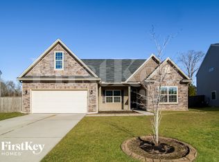 177 Weeping Cypress Dr, Moncks Corner, SC 29461
