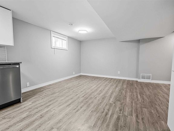 3rd image of 21 Bairstow Cres