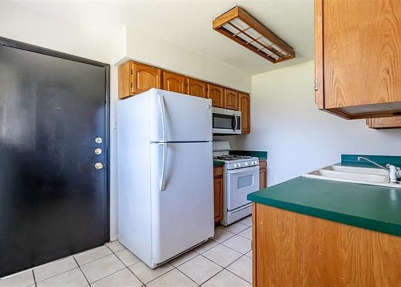 4th image of 606 Golden Meadow Ct