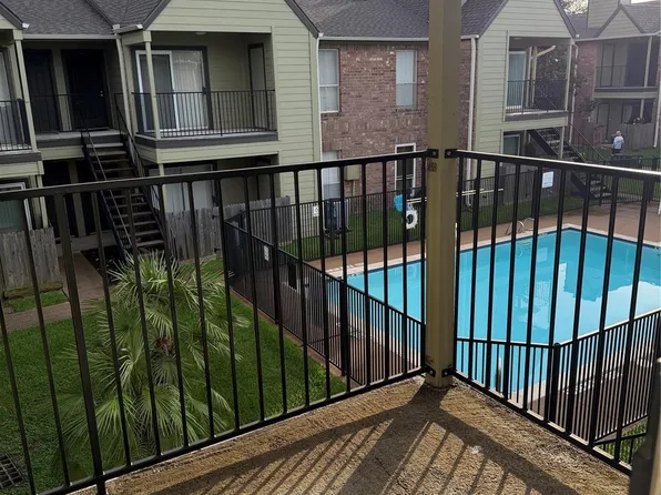 18800 Egret Bay Blvd APT 500, Houston, TX 77058
