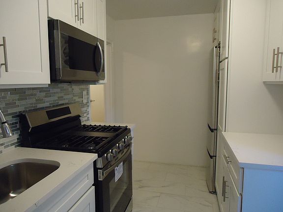 4th image of 73-44 Austin St Unit 2M